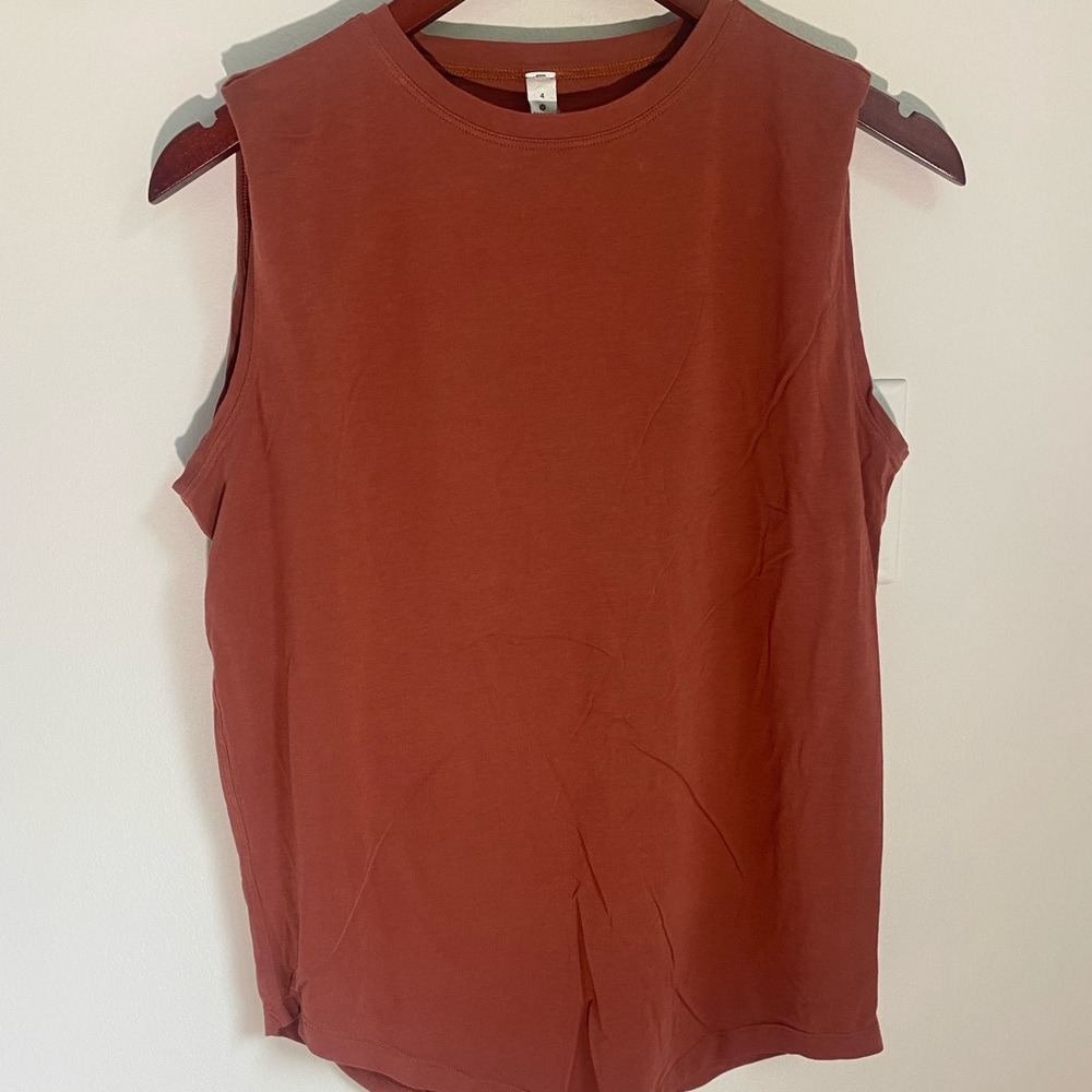 Lululemon tank